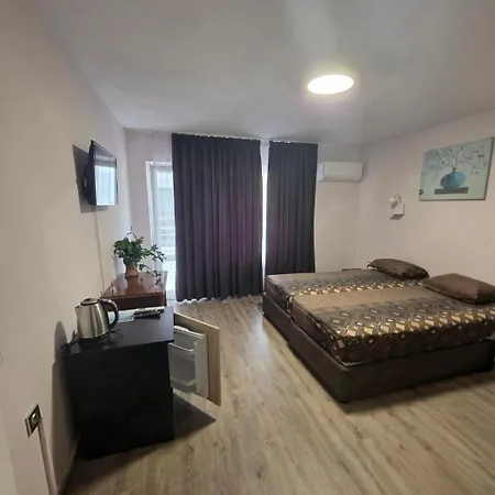 Μοτέλ морски рай *